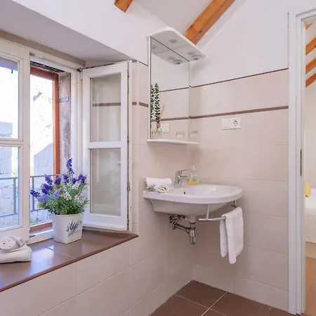 The Bastion - Zf Hvar Apartamento